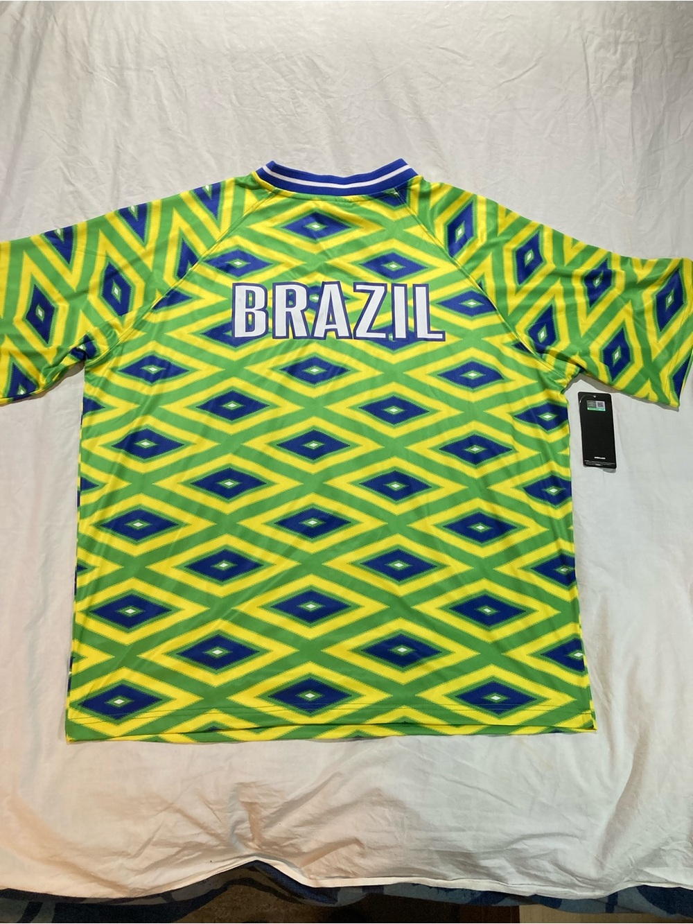 Umbro Brazil Soccer Jersey, Men’s size L/XL, NWT!